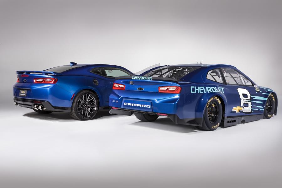  Chevrolet Camaro ZL1 NASCAR Race Car 2018 года  (фото 5 из 17)